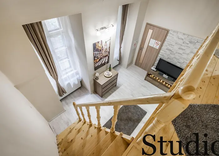 Bpr Luminous Design * בודפשט